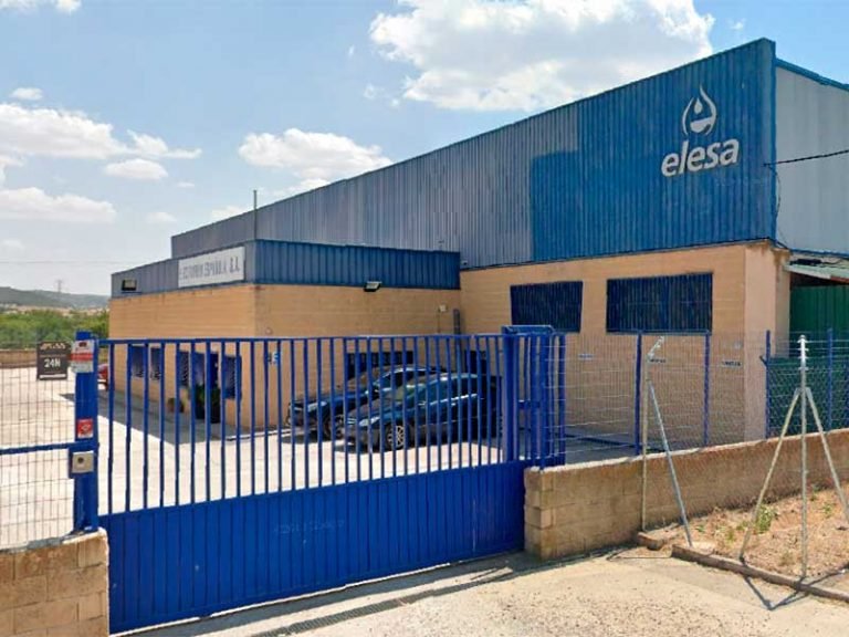 Lee más sobre el artículo Red de saneamiento de aguas residuales en fábrica de lubricantes