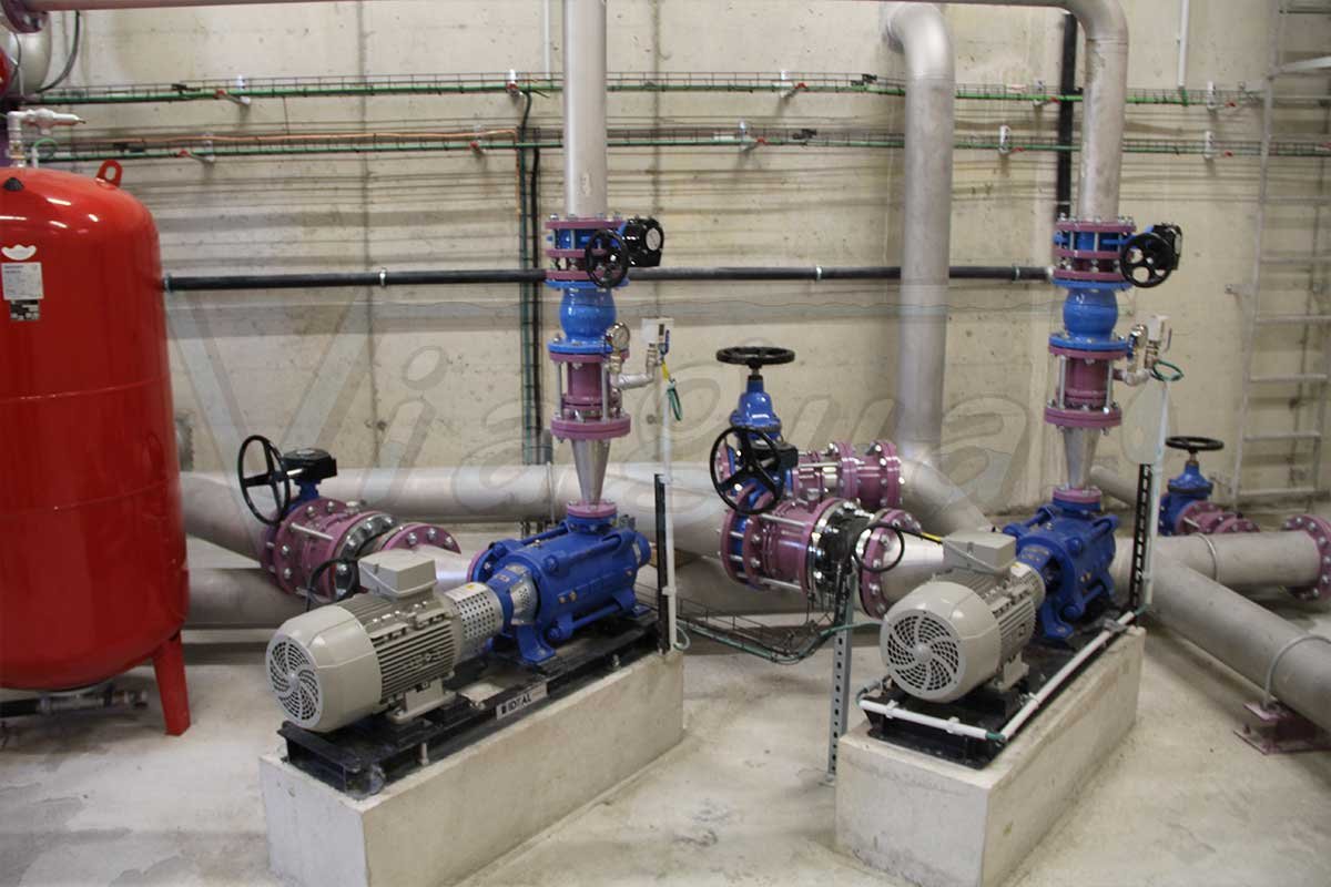 Grupo de presión para depósito de agua