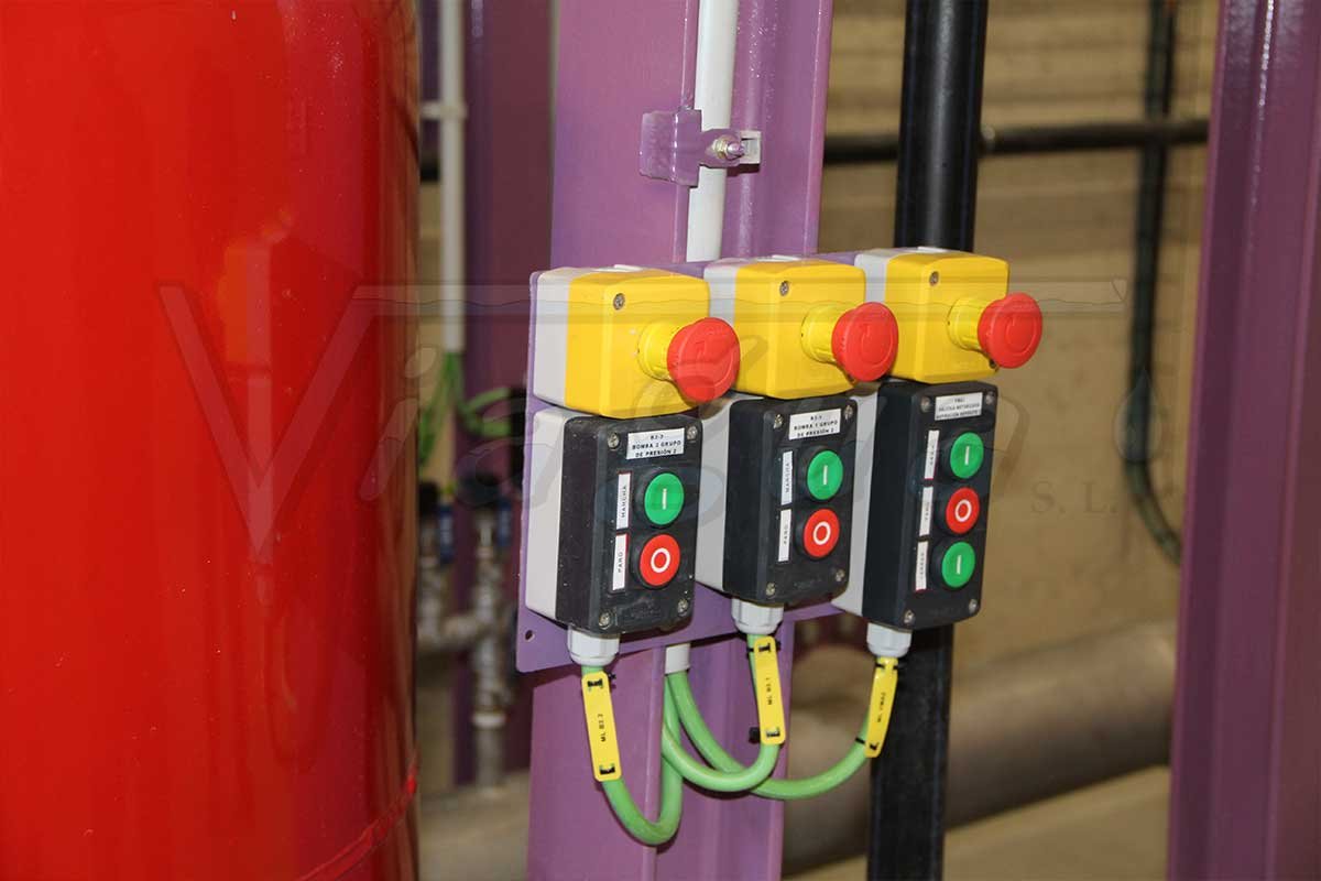 Grupo de presión para depósito de agua